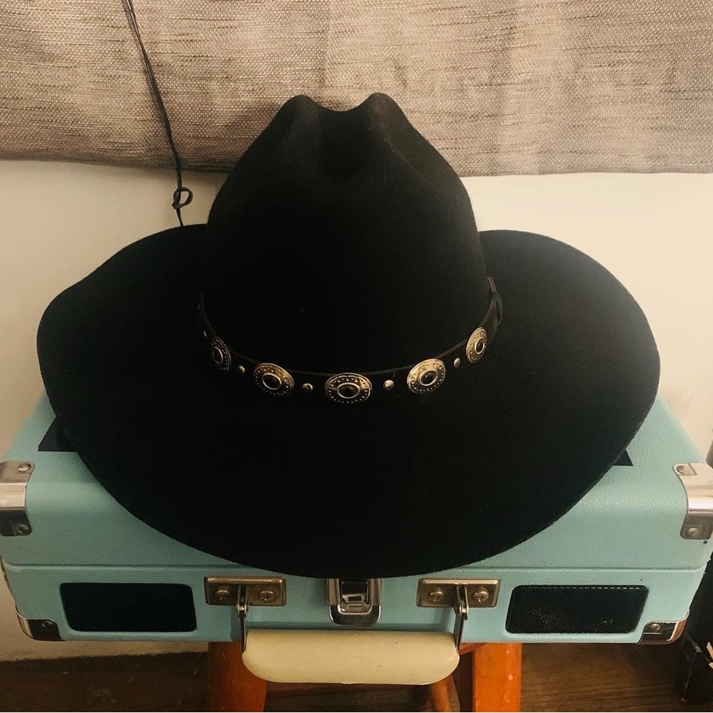 LHC Brands western Hat Country Living